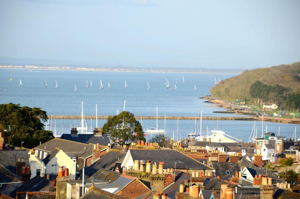 Bed and Breakfast Onefifty à Cowes  Extérieur photo